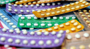Os riscos de eventos como trombose, envolvendo todos os contraceptivos orais combinados, é conhecidamente pequeno / Divulgação