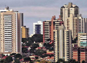 Bancos elevaram os juros e ficaram mais rigorosos para conceder financiamento