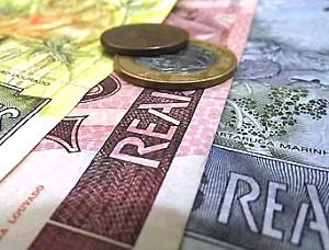 A PEC estabelece que os gastos no exercício de 2017 devem ser iguais à despesa primária do exercício de 2016
