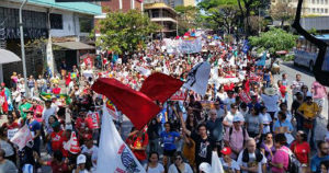 Em Belo Horizonte, manifestantes foram da Praça Raul Soares até a Praça da EstaçãoLéo Rodrigues/Agência Brasil