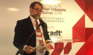Ministro critica ‘exagero no ativismo’ e diz que não é certo ser moderador de crises
