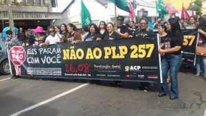 O Projeto de Lei Complementar 257 (PLP 257/2016) traz uma série de ataques aos direitos dos trabalhadores