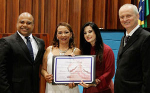 A cirurgiã-dentista Tânia Araújo Chaves, uma das homenageadas