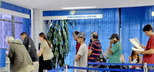 A proposta substitui uma medida provisória editada em julho, em que o governo alegava irregularidades na concessão dos benefícios