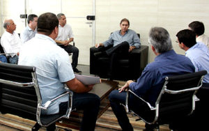 Enfrentaremos as dificuldades com criatividade e gastando menos,disse o prefeito Bernal