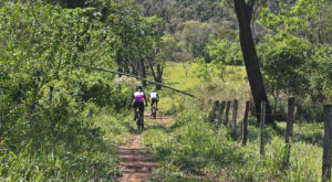 Duplas e Quartetos (em revezamento), em meio à natureza e trilhas desafiadoras. Foto: Divulgação