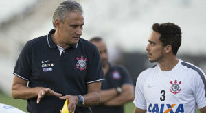 Jadson e Tite trabalharam juntos na conquista do Brasileirão de 2015 (Foto: Daniel Augusto Jr/Ag. Corinthians )