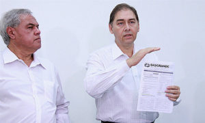 Alcides Bernal (PP) concedeu uma entrevista coletiva,