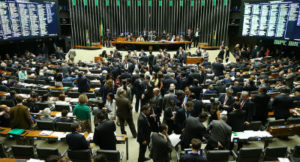 A matéria precisa passar por um segundo turno na Câmara