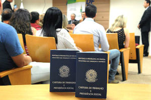 Escola de Educação Profissional da Fundação Social do Trabalho (Funsat) firma Termo de Compromisso