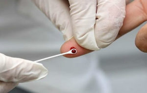 Enfermeiros recebem a capacitação técnica e operacional em Teste Rápido Diagnóstico para HIV