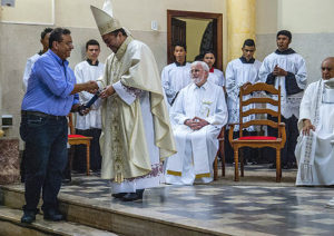Dom Edmilson é o primeiro corumbaense ordenado bispo (Foto: Renê Carneiro)