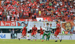 Torcida compareceu ao estádio para incentivar o Comercial - Foto: Gerson Oliveira / Correio do Estado