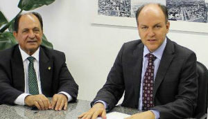 Deputado Zé Teixeira e Júnior Mochi, respectivamente 1º Secretário e presidente