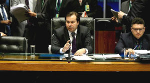 Rodrigo Maia poderá disputar reeleição, decide ministro do STF