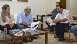 O ex-governador André Puccinelli foi recebido pela vice-prefeita Selma Suleiman e o prefeito Odilon Ribeiro> Foto: Divulgação