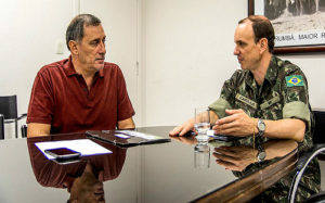 Secretário de Governo, Cássio Marques com o coordenador do Projeto Rondon, tenente-coronel Alexandre Teixeira Camillo (Foto: Renê Marcio Carneiro)
