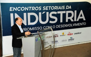 Será criada uma comissão técnica para analisar os tributos e emolumentos cobrados pelos cartórios, disse Mochi