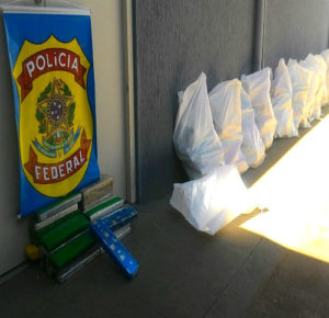 Carga de maconha estava em caminhão-trator - Foto: Divulgação PF