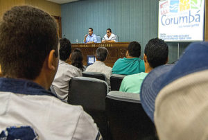 Prefeito e vice-prefeito apresentaram relatório sobre a situação que receberam a Administração Municipal (Foto: Renê Marcio Carneiro)