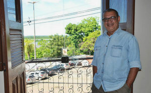 Luiz Mário é filho de corumbaenses e fortemente ligado à cultura local (Foto: Gisele Ribeiro)