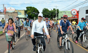 Pedalaram por 8 quilômetros pelo centro da cidade, para celebrar o Dia do Trabalhador