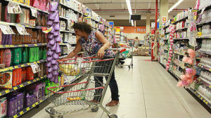 Além da grande parcela que substituiu marcas, em 2016, 22% dos brasileiros resistiram: compraram menos, mas mantiveram as marcas preferidas